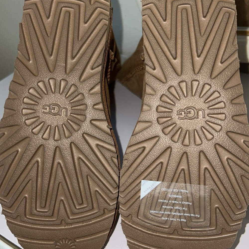 Bailey bow collection Ugg’s - Picture 3 of 4